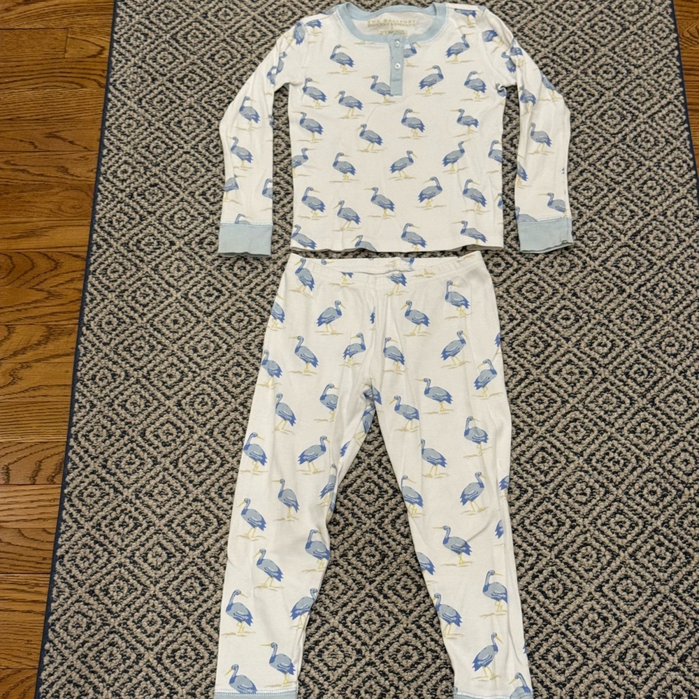 🎉 EUC 🎉 TBBC Sz 5 White and Blue Stork Print Pajama Set